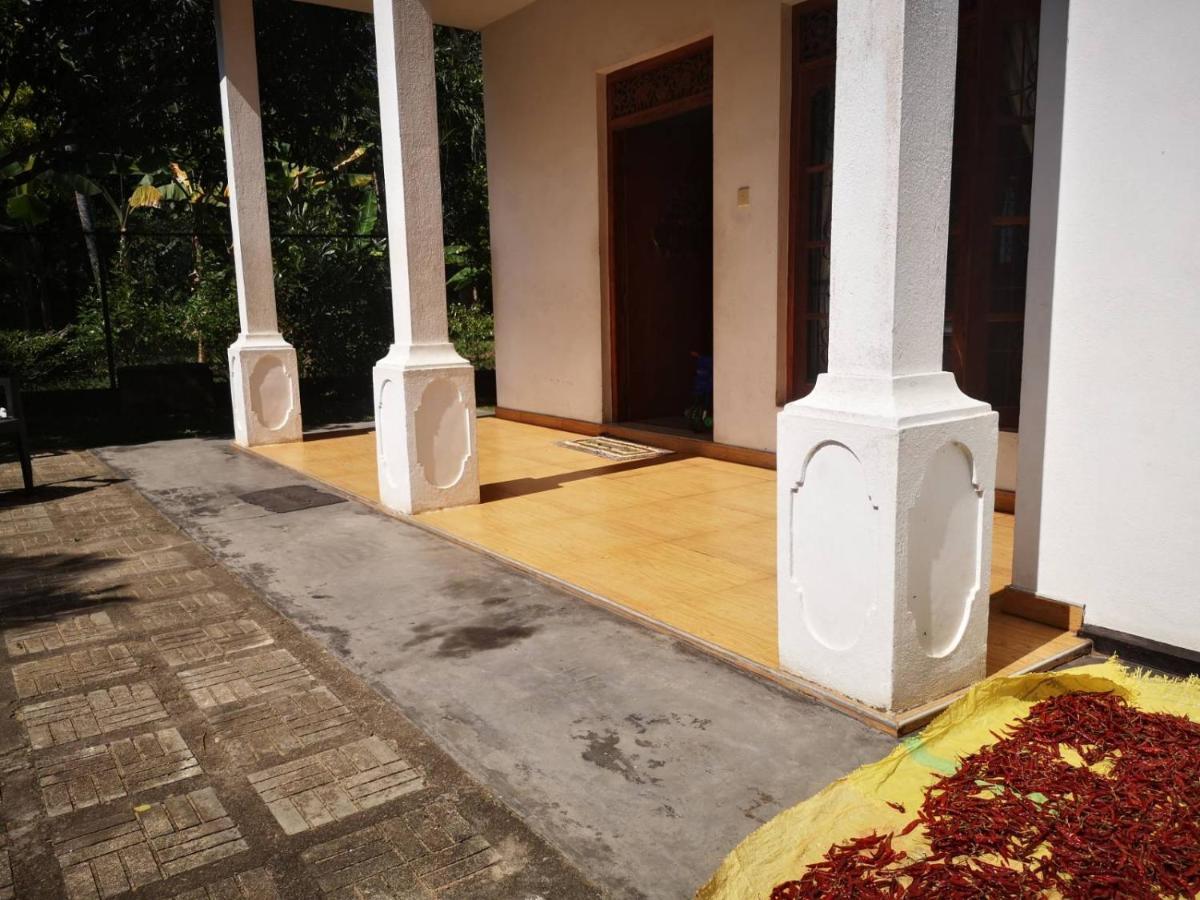 Sithu Guesthouse Bentota Exteriér fotografie